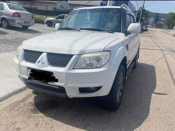 MITSUBISHI PAJERO TR4 2.0 4X2 16V 140CV FLEX 4P AUTOMÁTICO MITSUBISHI PAJERO TR4 2.0 4X2 16V 140CV FLEX 4P AUTOMÁTICO